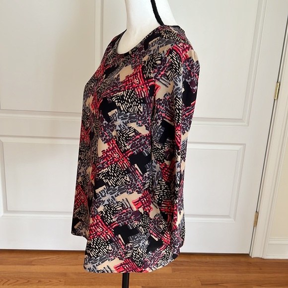 Trina Turk silk print blouse shades of camel black, gray, wine and neon pink - Picture 5 of 6